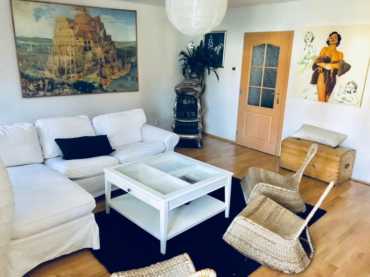 Budyne Apartment Budyne nad Ohri ภายนอก รูปภาพ
