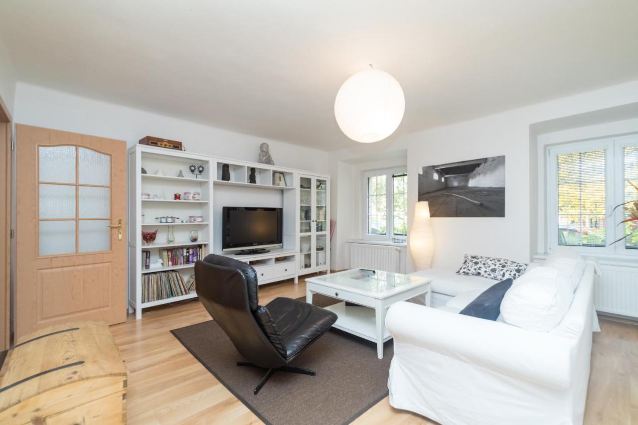 Budyne Apartment Budyne nad Ohri ภายนอก รูปภาพ