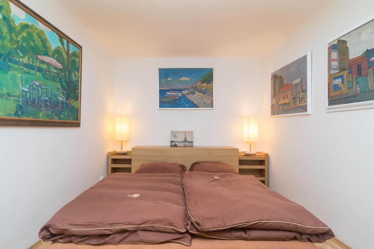 Budyne Apartment Budyne nad Ohri ภายนอก รูปภาพ